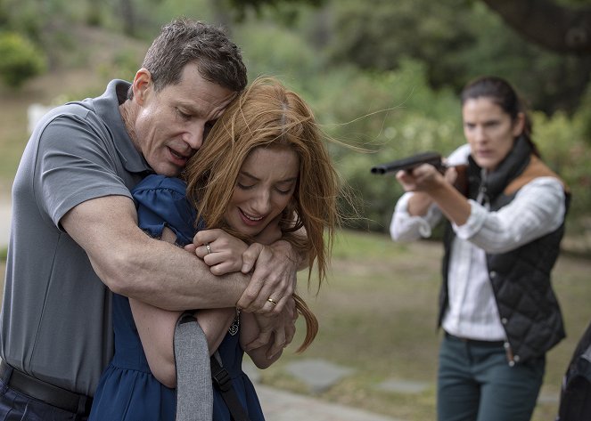 Foreign Exchange - Do filme - Dylan Walsh, Hayley McLaughlin