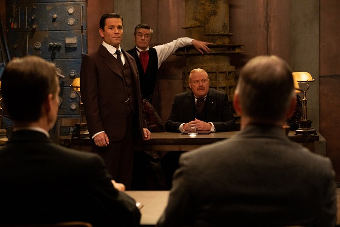 Murdoch Mysteries - Season 13 - The Trial of Terrance Meyers - De la película