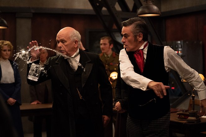 Murdoch Mysteries - Season 13 - The Trial of Terrance Meyers - De la película