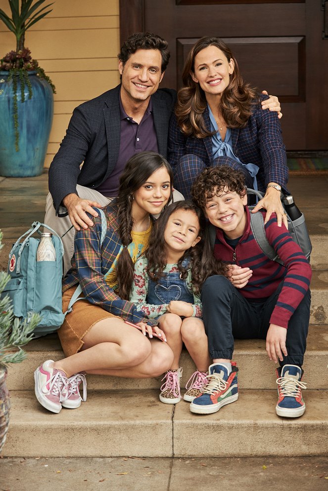 Yes Day - Promoción - Édgar Ramírez, Jennifer Garner, Jenna Ortega, Julian Lerner, Everly Carganilla