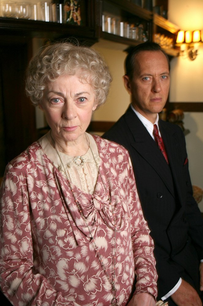 Agatha Christie's Marple - Season 3 - Das Schicksal in Person - Werbefoto