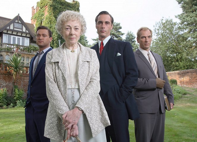 Agatha Christie's Marple - Season 3 - Kurz vor Mitternacht - Werbefoto - Paul Nicholls, Geraldine McEwan, Greg Wise, Julian Sands