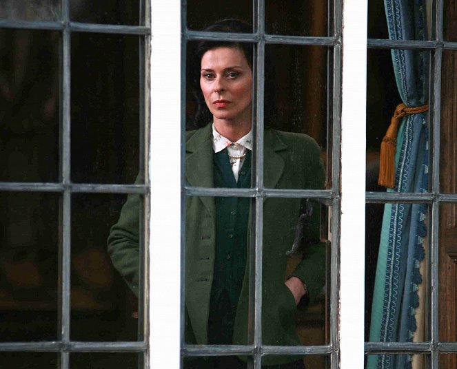 Agatha Christie's Marple - Season 3 - Ordeal by Innocence - Photos - Lisa Stansfield