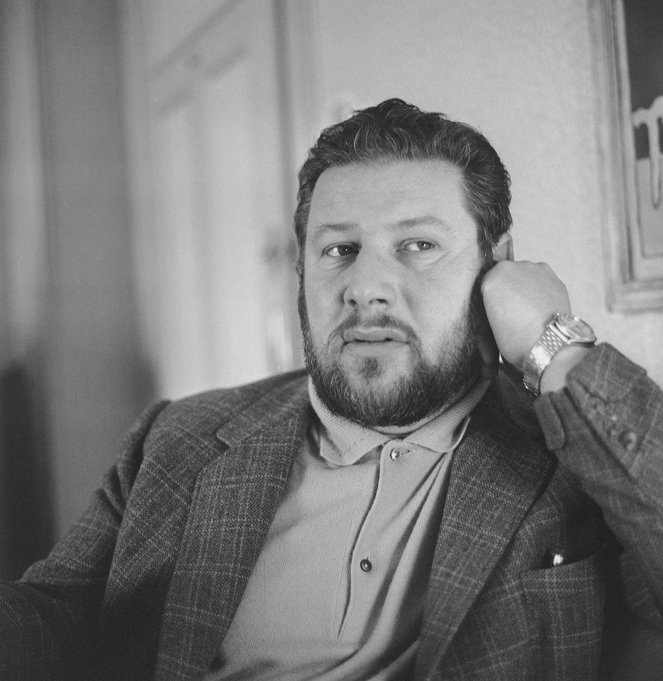 Stars of the Silver Screen - Peter Ustinov - Photos