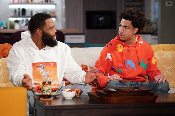 Black-ish - Season 7 - Move-In Ready - Photos - Anthony Anderson, Marcus Scribner