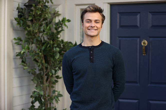 American Housewife - The Election - Making of - Peyton Meyer