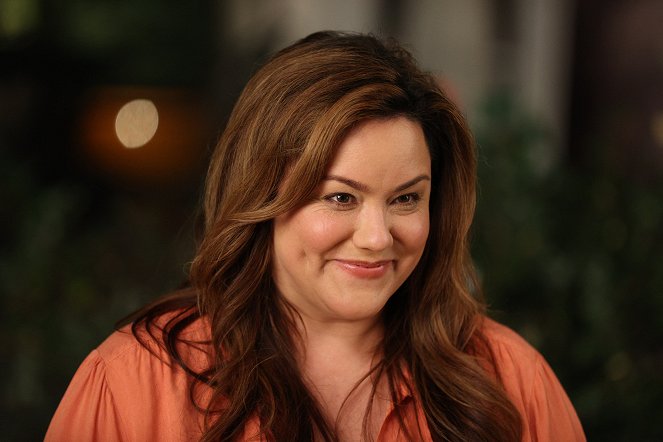 American Housewife - The Election - Film - Katy Mixon