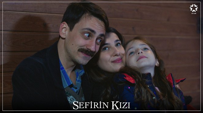 Sefirin Kızı - Episode 29 - Lobbykaarten - Edip Tepeli, Beren Gençalp