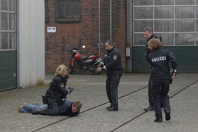 Policie Hamburk - Otřesy - Z filmu - Sanna Englund