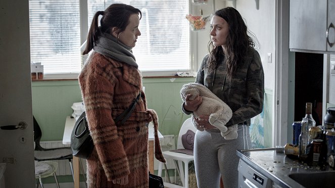 Snow Angels - Episode 3 - Photos - Maria Rossing, Josefin Asplund