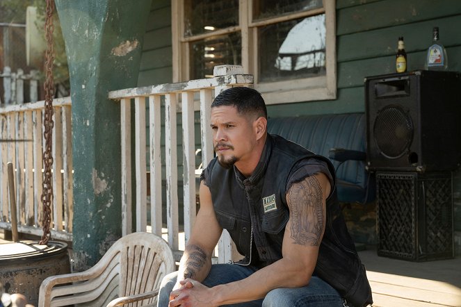 Mayans M.C. - The Orneriness of Kings - Photos - JD Pardo
