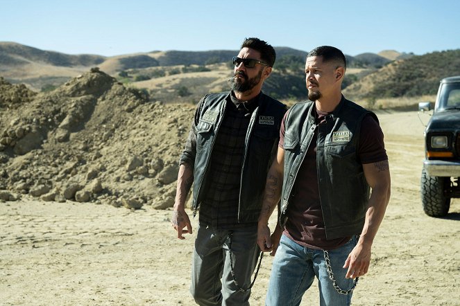 Mayans M.C. - Season 3 - Overreaching Don't Pay - Photos - Clayton Cardenas, JD Pardo