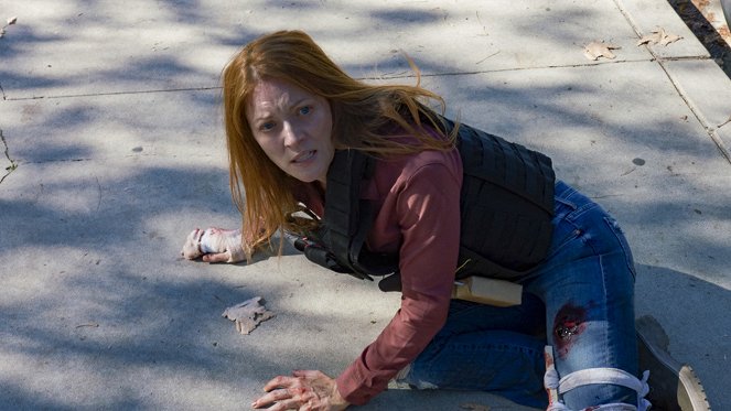 NCIS: Los Angeles - Season 12 - Red Rover, Red Rover - Photos - Elizabeth Bogush