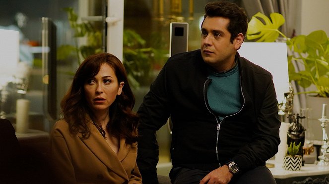Láska klepe na dveře - Epizoda 38 - Z filmu - Evrim Doğan, Sarp Bozkurt