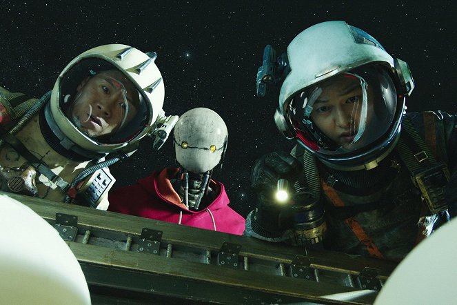 Space Sweepers - Filmfotos - Seon-kyu Jin, Joong-ki Song