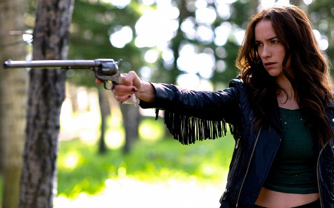 Wynonna Earp - Life Turned Her That Way - Photos