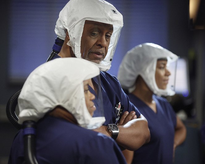 Grey's Anatomy - Sorry Doesn't Always Make It Right - Photos - James Pickens Jr.