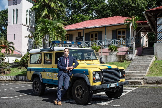 Death in Paradise - Season 10 - Promoción - Ralf Little