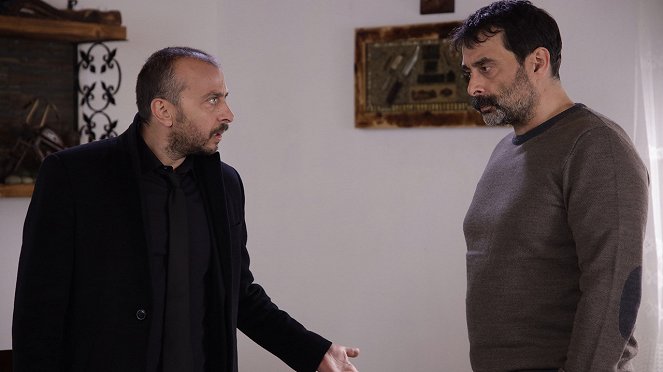 Son Yaz - Bela Paratoneri - Kuvat elokuvasta - Ali Atay, Arif Pişkin