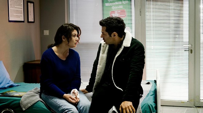 Kefaret - Episode 20 - Photos - Nurgül Yeşilçay, Mert Fırat