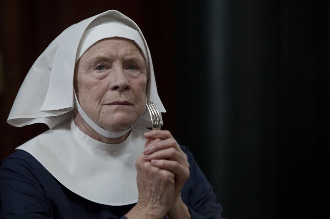 Call the Midwife - Une novice au couvent - Film - Judy Parfitt