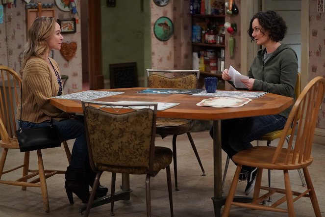 Die Conners - Season 3 - An Old Dog, New Tricks and a Ticket to Ride - Filmfotos - Sara Gilbert