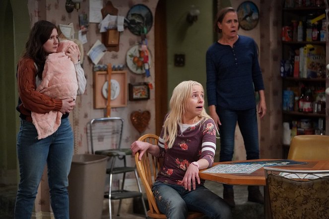 The Conners - Season 3 - A Fast Car, a Sudden Loss, and a Slow Decline - Filmfotók - Emma Kenney, Alicia Goranson