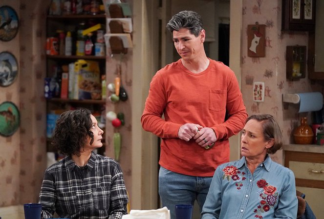 The Conners - Cheating, Revelations and a Box of Doll Heads - Van film - Sara Gilbert, Michael Fishman, Laurie Metcalf