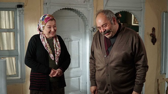 Gönül Dağı - Özgür Bir Birey - Kuvat elokuvasta - Ali Düşenkalkar