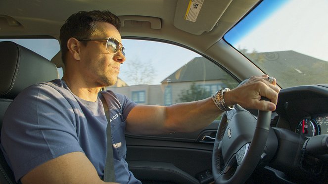 Wahl Street - Season 1 - Cash Flow & Tell - Photos - Mark Wahlberg