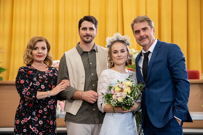 Susedia - Season 9 - Bude svadba? - Promo - Zuzana Tlučková, Tomáš Majláth, Kristína Barancová, Peter Marcin