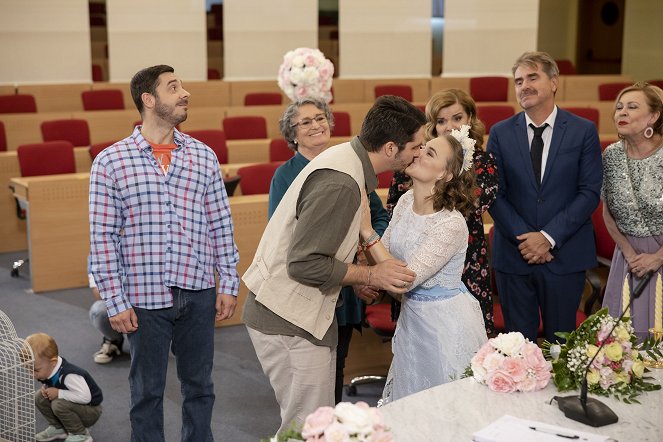 Susedia - Season 9 - Bude svadba? - Photos - Eva Matejková, Peter Marcin, Marta Sládečková