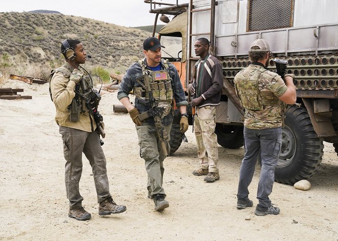 SEAL Team - Rearview Mirror - Z filmu - Mike Wade, David Boreanaz