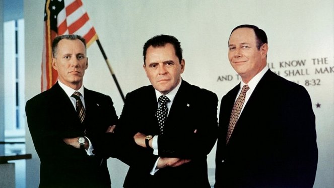 Nixon - Werbefoto - James Woods, Anthony Hopkins, J. T. Walsh