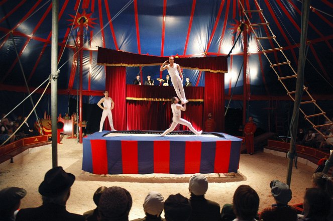 Olsenbanden Junior på cirkus - Z filmu