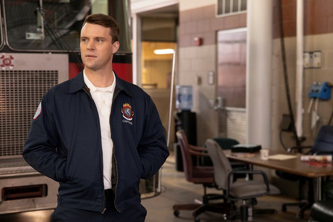 Chicago Fire - Blow This Up Somehow - Van film - Jesse Spencer