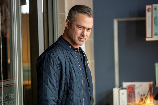 Chicago Fire - Double Red - Photos - Taylor Kinney