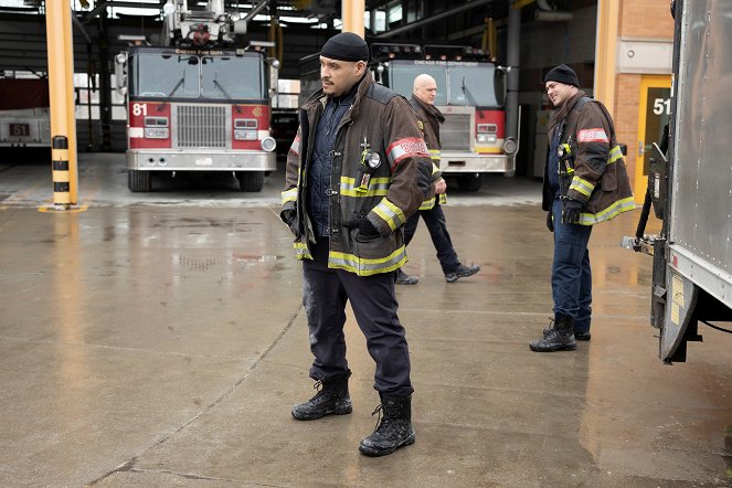 Chicago Fire - Season 9 - De surprise en surprise - Film - Joe Minoso