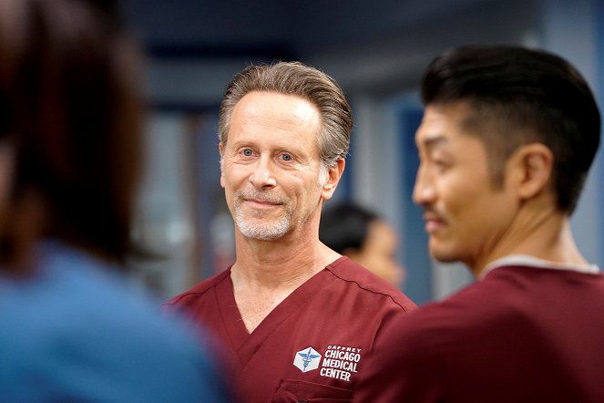 Chicago Med - Fathers and Mothers, Daughters and Sons - Film - Steven Weber