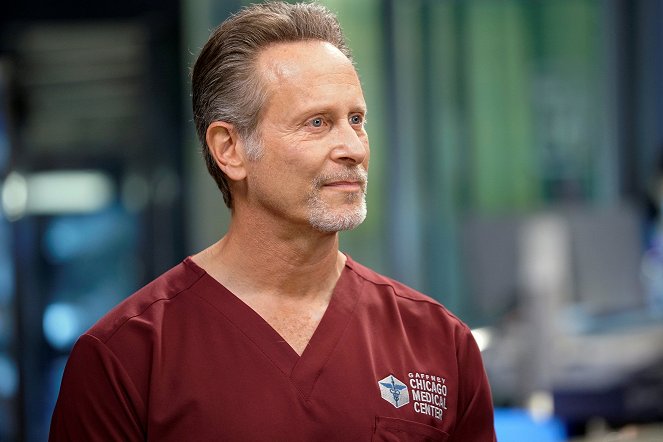Chicago Med - Fathers and Mothers, Daughters and Sons - Photos - Steven Weber