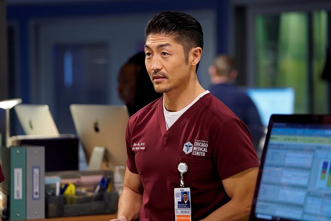 Chicago Med - Fathers and Mothers, Daughters and Sons - Photos - Brian Tee