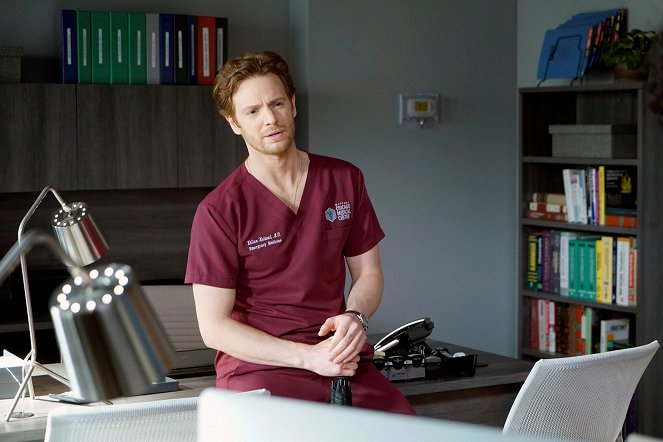 Chicago Med - For the Want of a Nail - Van film - Nick Gehlfuss