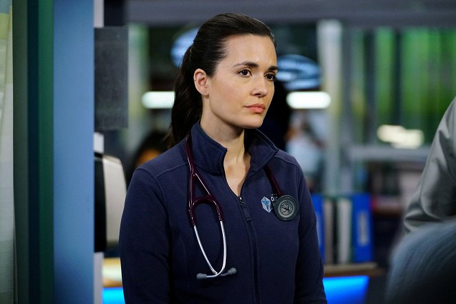 Chicago Med - So Many Things We've Kept Buried - Photos - Torrey DeVitto
