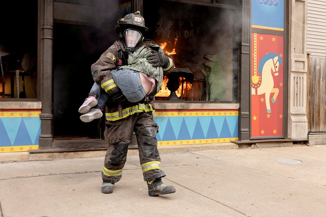 Lángoló Chicago - Natural Born Firefighter - Filmfotók