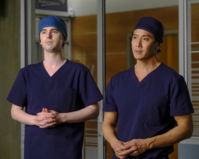 The Good Doctor - Season 4 - Waiting - Photos - Freddie Highmore, Will Yun Lee