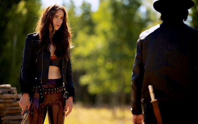 Wynonna Earp - Better Dig Two - Photos