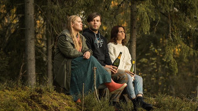 Paras vuosi ikinä - Paluu luontoon - Van film - Ella Lahdenmäki, Pyry Nikkilä, Lotta Kaihua