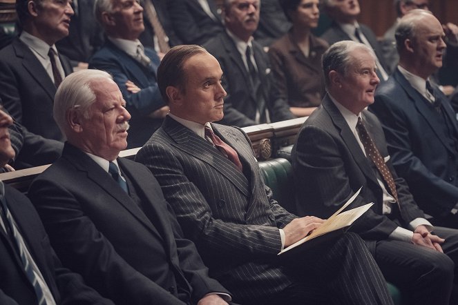 The Trial of Christine Keeler - Episode 3 - Photos - Ben Miles, Tim McInnerny