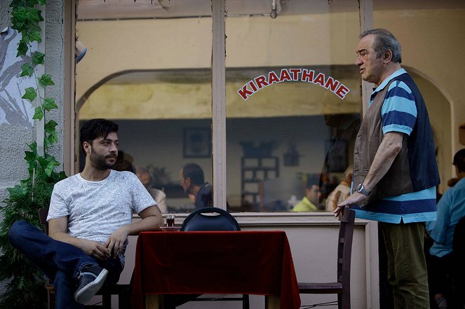 İki Yalancı - De la película