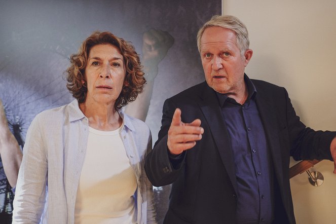Tatort - Verschwörung - De la película - Adele Neuhauser, Harald Krassnitzer
